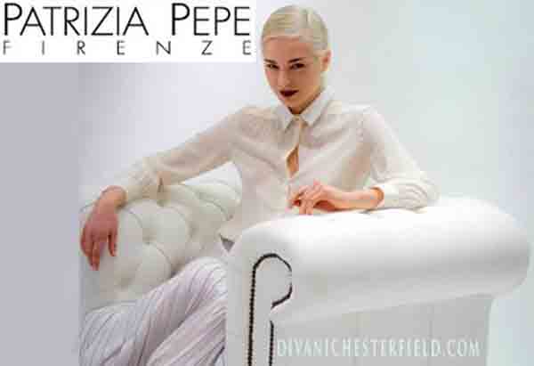 Poltrona Chester Bianca Boutique Patrizia Pepe - Via Frattina, Roma