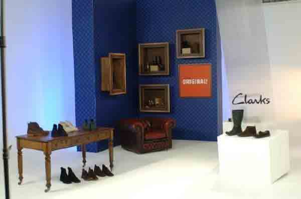 Spot pubblicitario delle scarpe 'Clarks'.